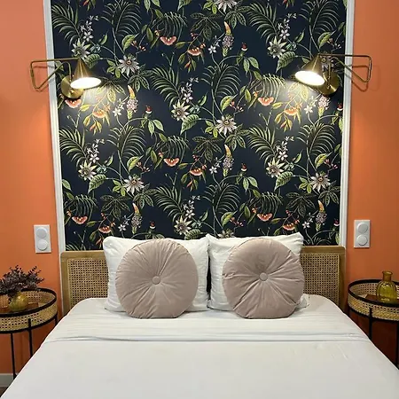 Stylish Modern Studio Paryż
