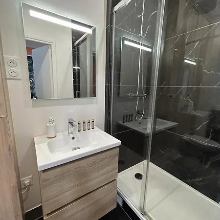 Stylish Modern Studio 아파트 *